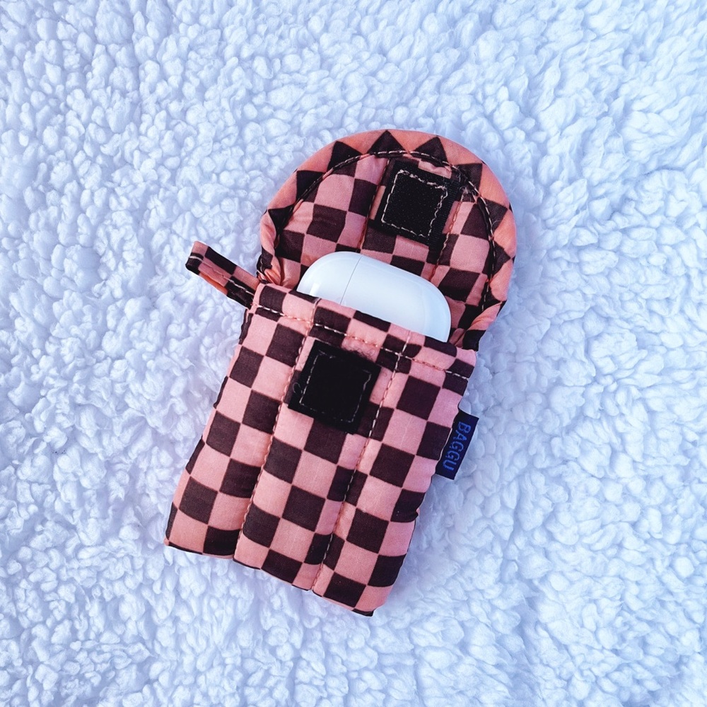 BAGGU Earbuds Case Pink & Brown Checkered